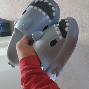 Shark slides non worn perfect condition size 9-8 us